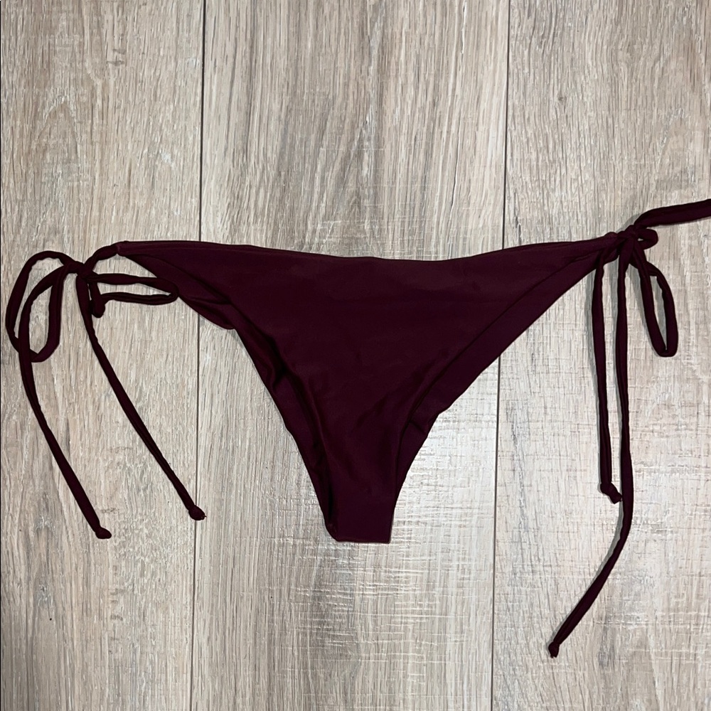 Free people beach riot Tie-Side Bikini Bottom - Burgundy scrunch‎ bum